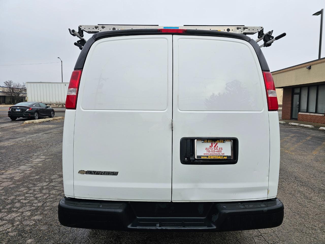 Chevrolet Express Cargo Van RWD 2500 135" 2021