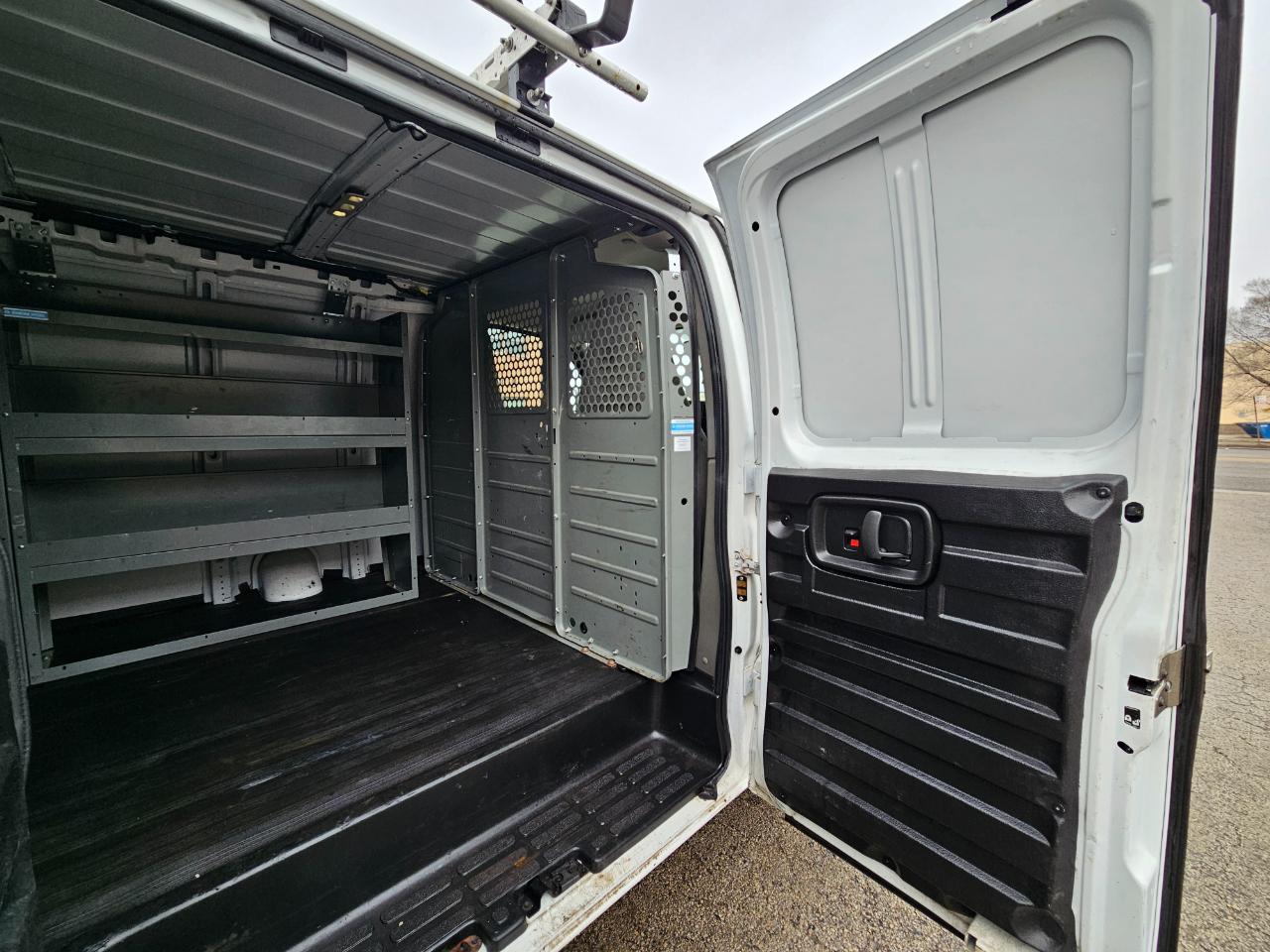 Chevrolet Express Cargo Van RWD 2500 135" 2021