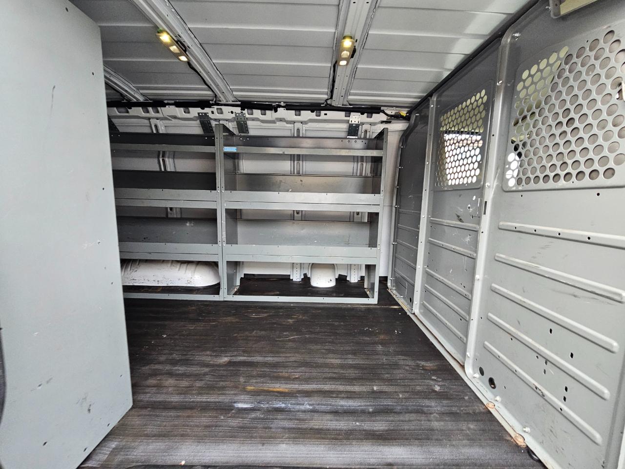 Chevrolet Express Cargo Van RWD 2500 135" 2021