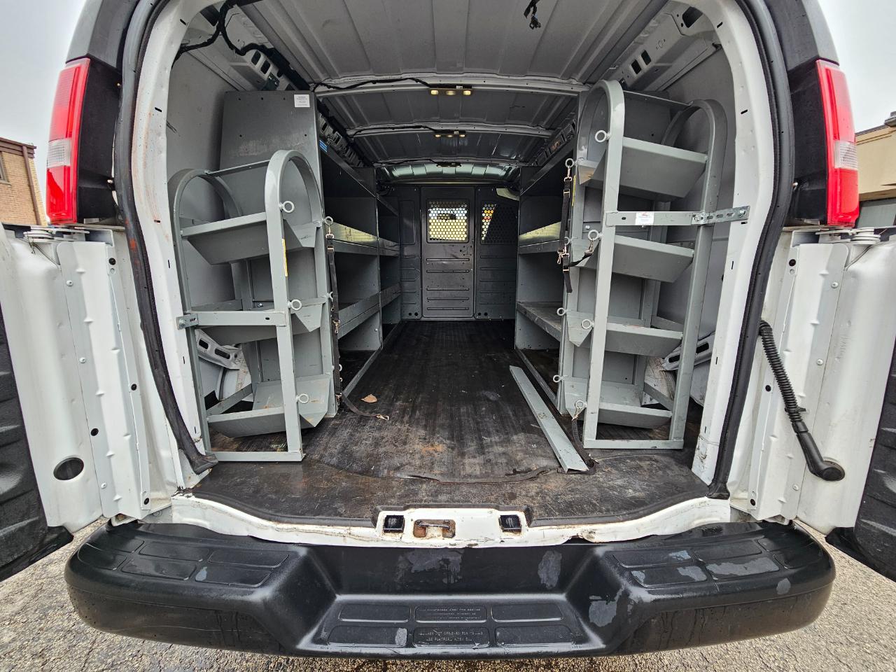 Chevrolet Express Cargo Van RWD 2500 135" 2021