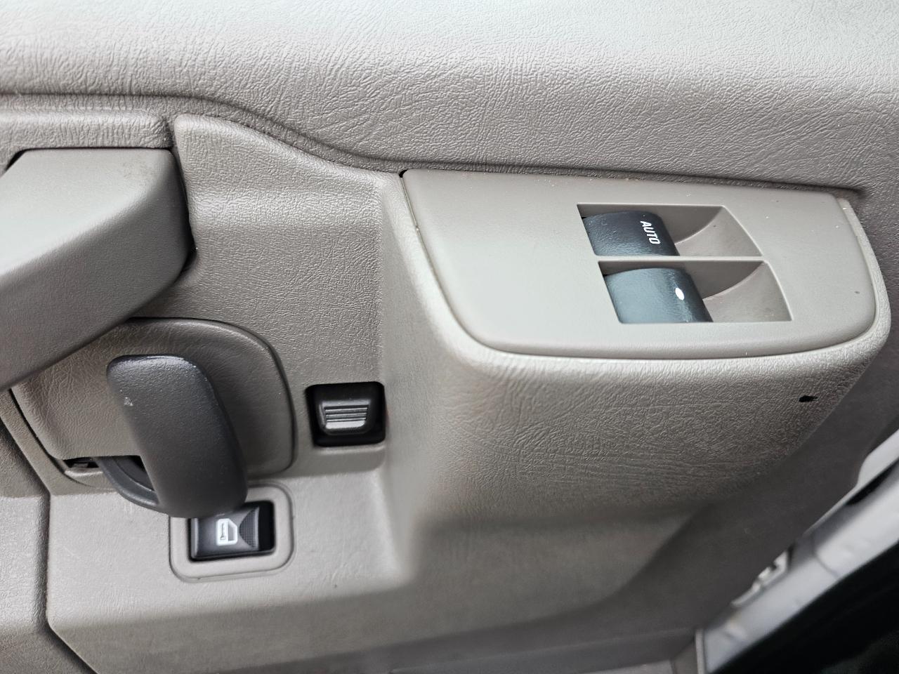 Chevrolet Express Cargo Van RWD 2500 135" 2021