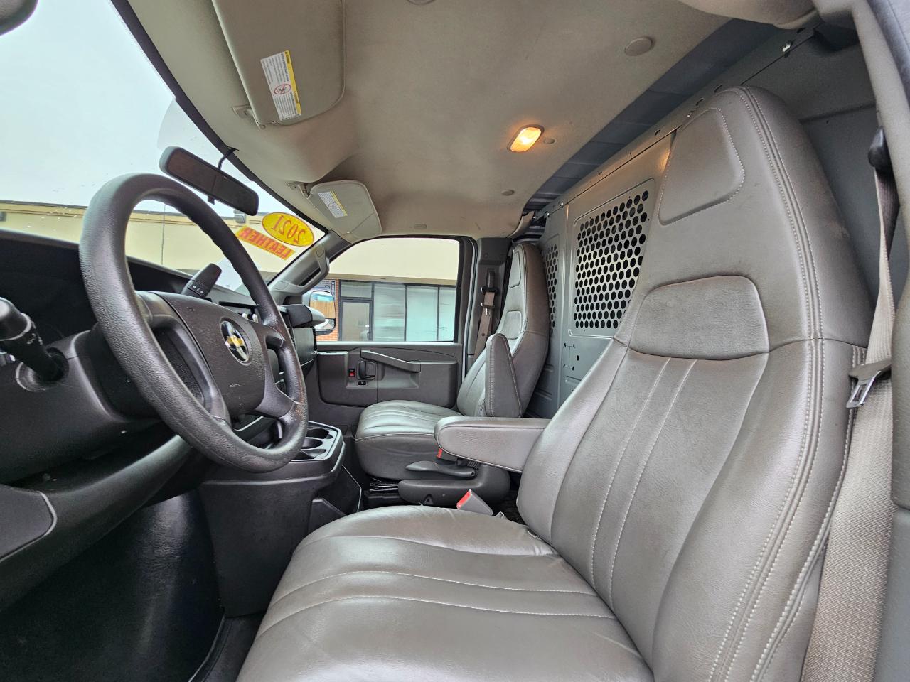 Chevrolet Express Cargo Van RWD 2500 135" 2021