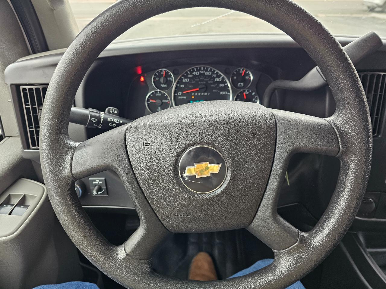 Chevrolet Express Cargo Van RWD 2500 135" 2021