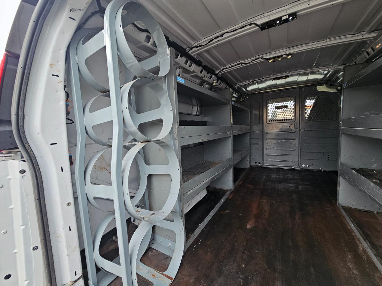 Chevrolet Express Cargo Van RWD 2500 135" 2021