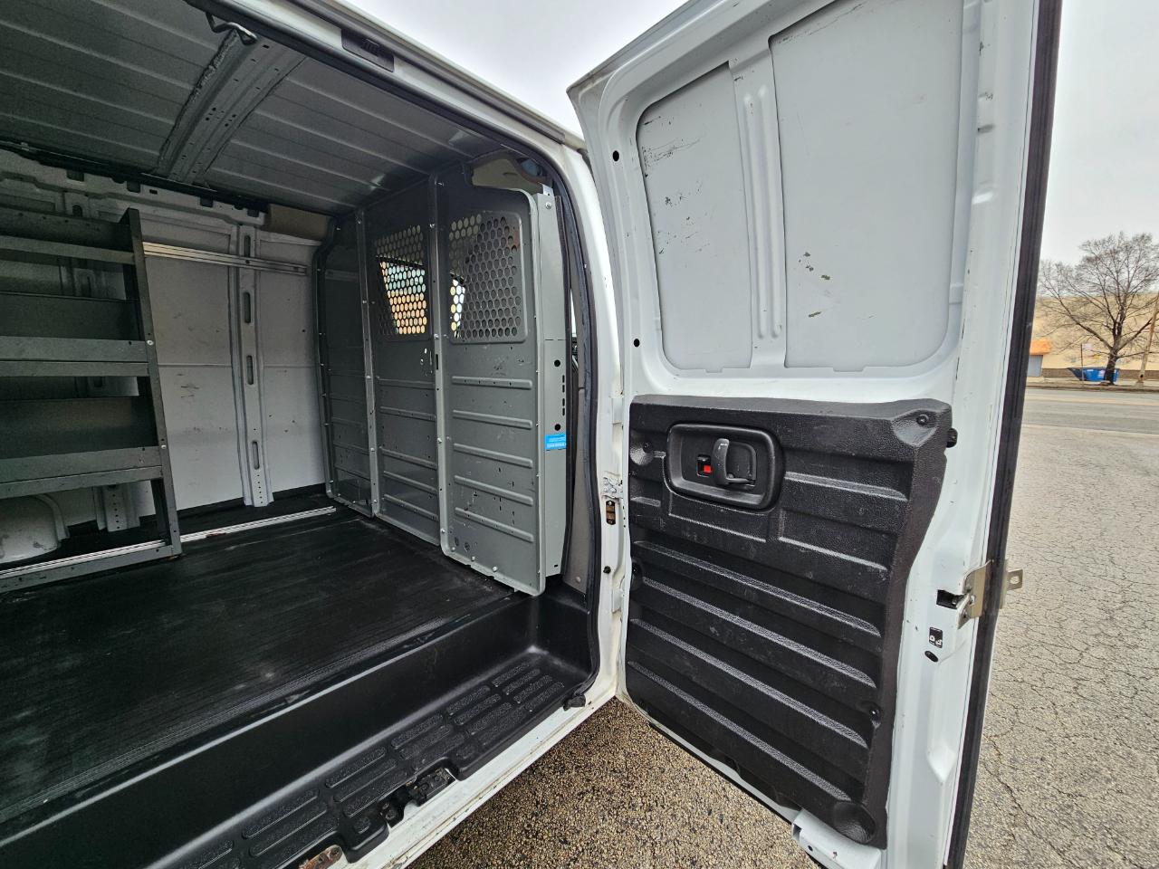 Chevrolet Express Cargo Van RWD 2500 155" 2022