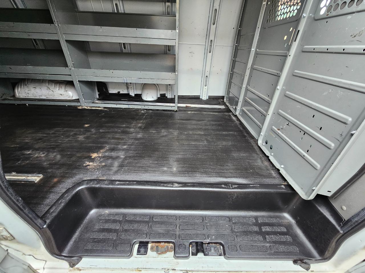 Chevrolet Express Cargo Van RWD 2500 155" 2022