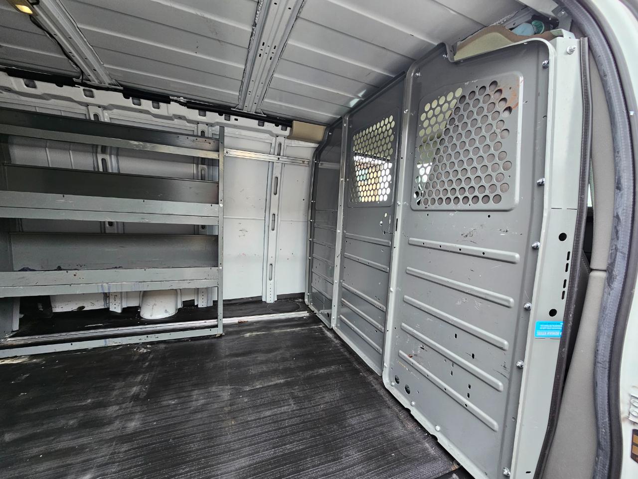 Chevrolet Express Cargo Van RWD 2500 155" 2022