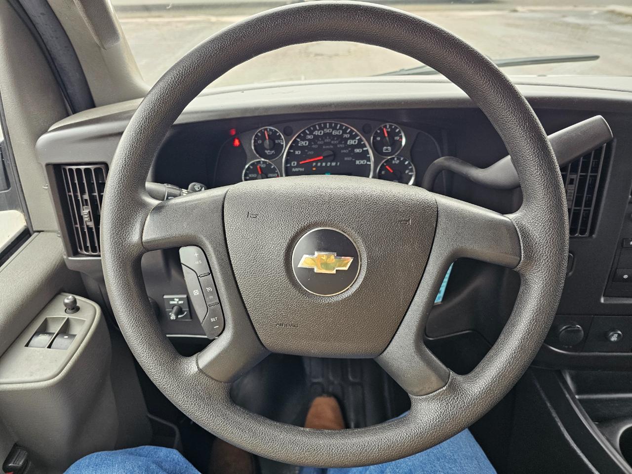 Chevrolet Express Cargo Van RWD 2500 155" 2022