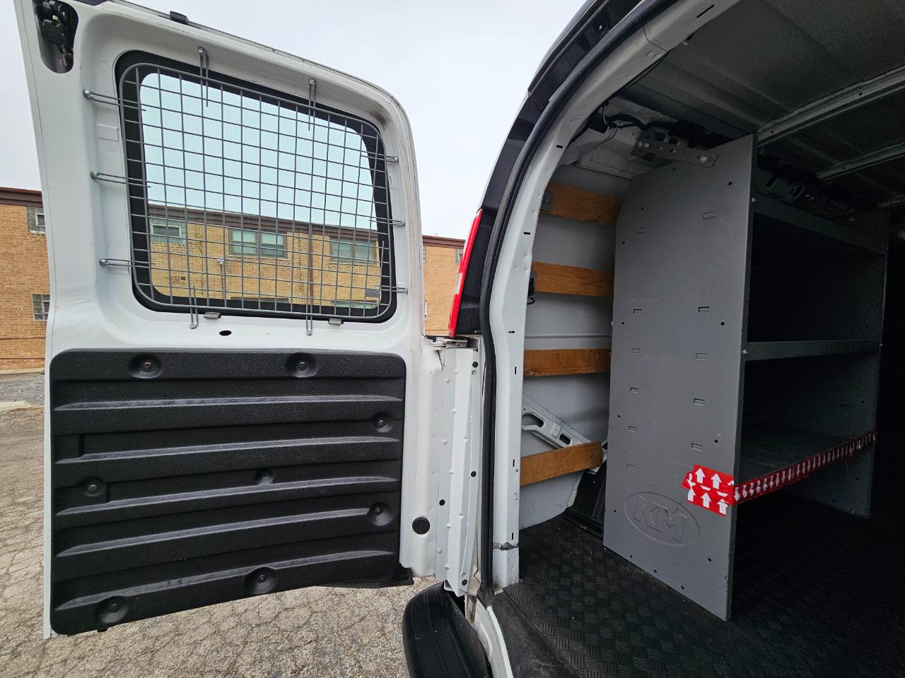 GMC Savana Cargo Van RWD 2500 135" 2020