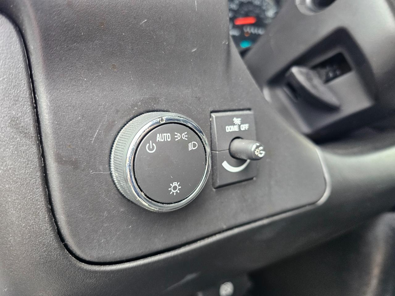 GMC Savana Cargo Van RWD 2500 135" 2020