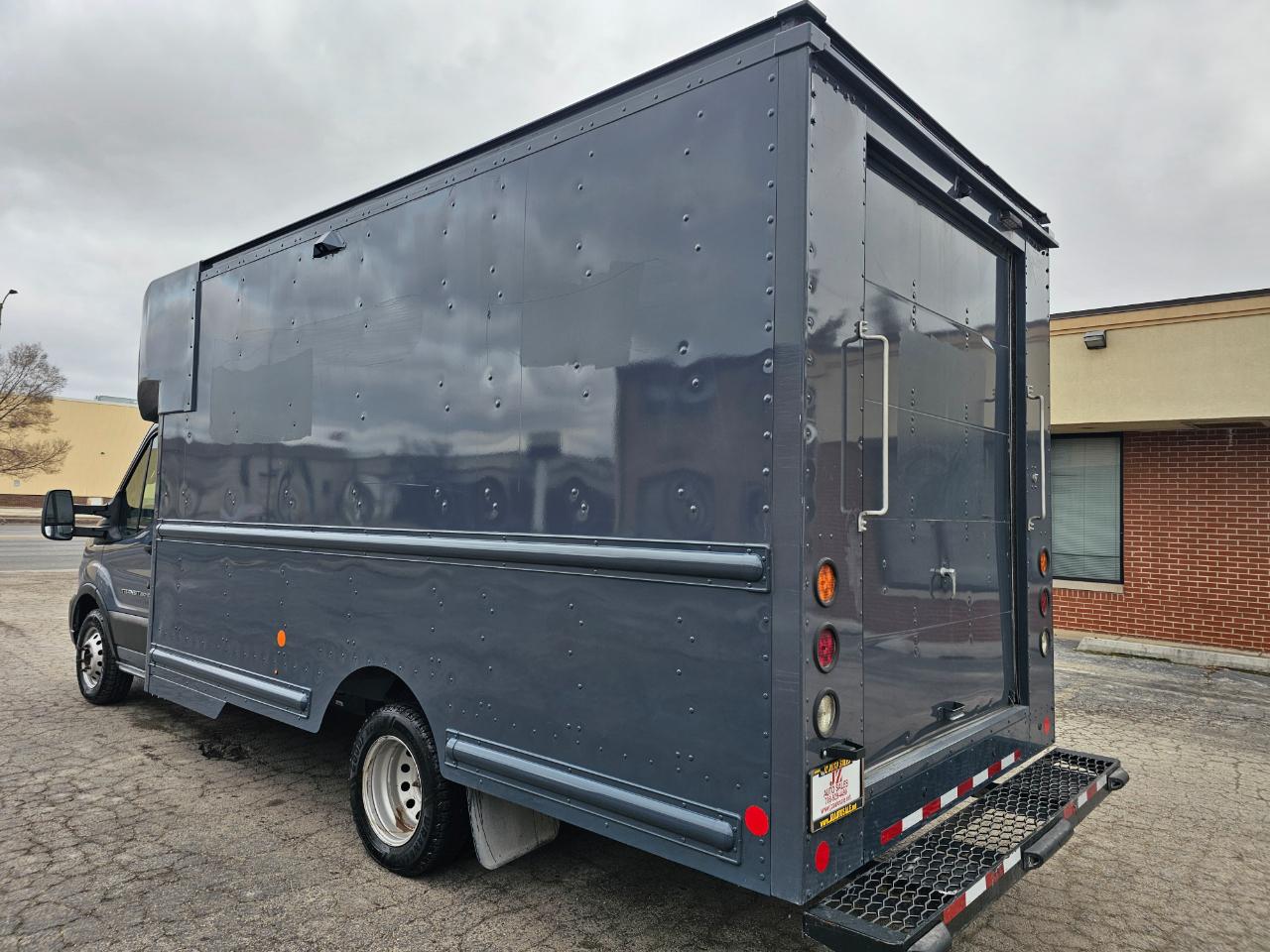 Ford Transit Cutaway T-350 RWD DRW 138" WB 9950 GVWR 2021