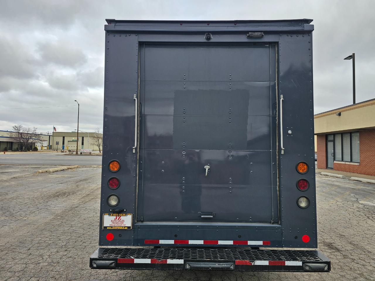 Ford Transit Cutaway T-350 RWD DRW 138" WB 9950 GVWR 2021