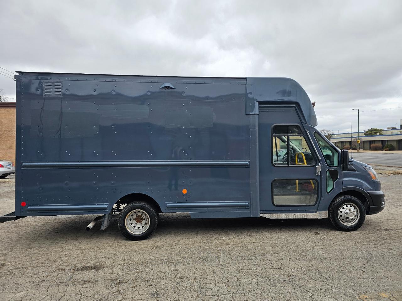 Ford Transit Cutaway T-350 RWD DRW 138" WB 9950 GVWR 2021