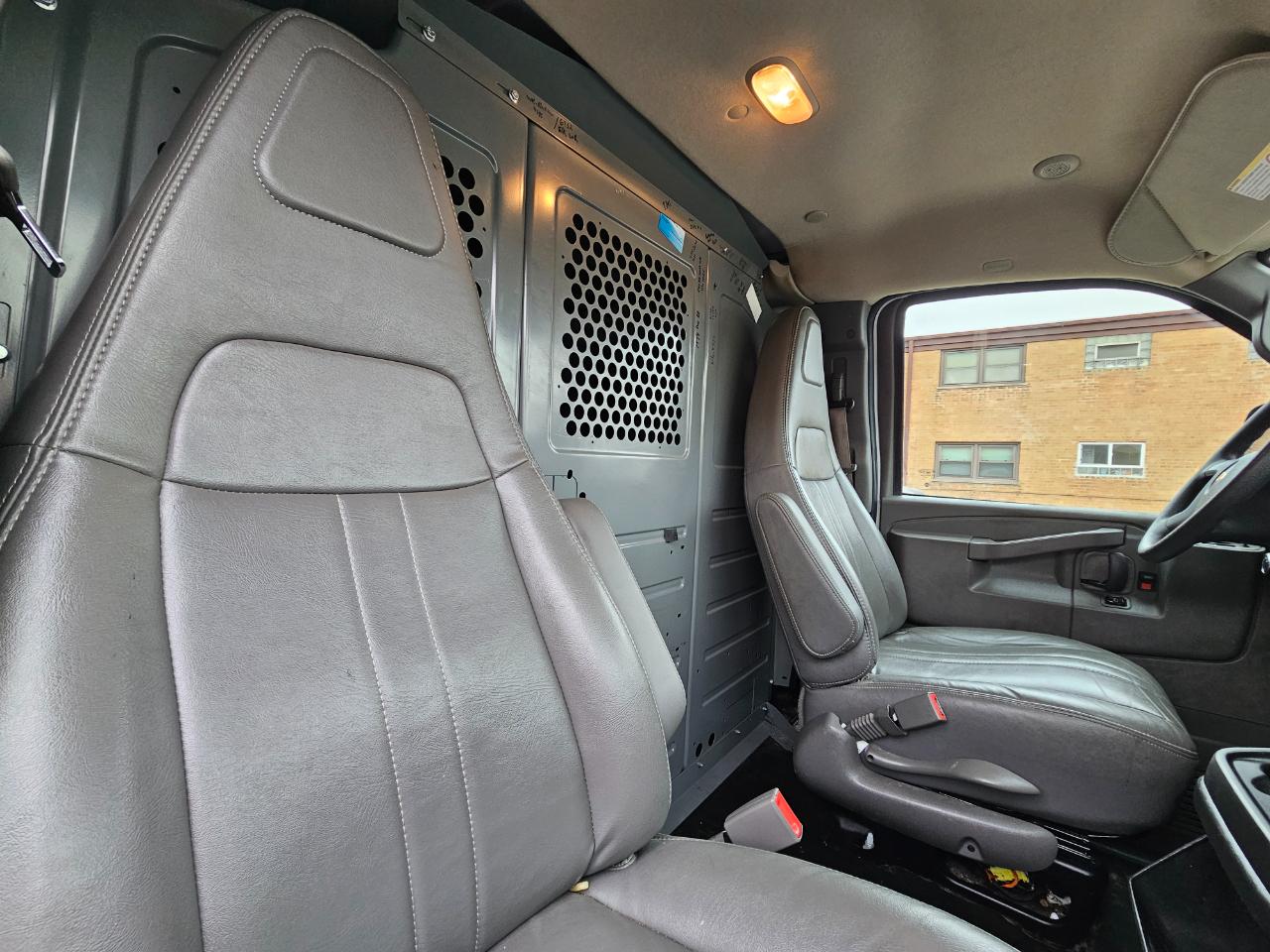 Chevrolet Express Passenger RWD 3500 155" LS 2020