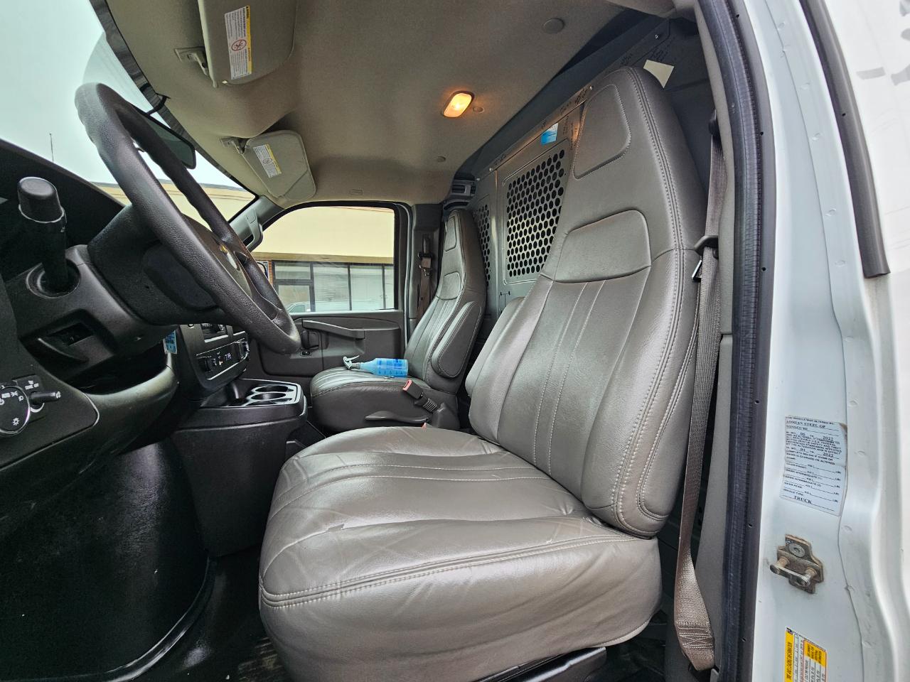 Chevrolet Express Passenger RWD 3500 155" LS 2020