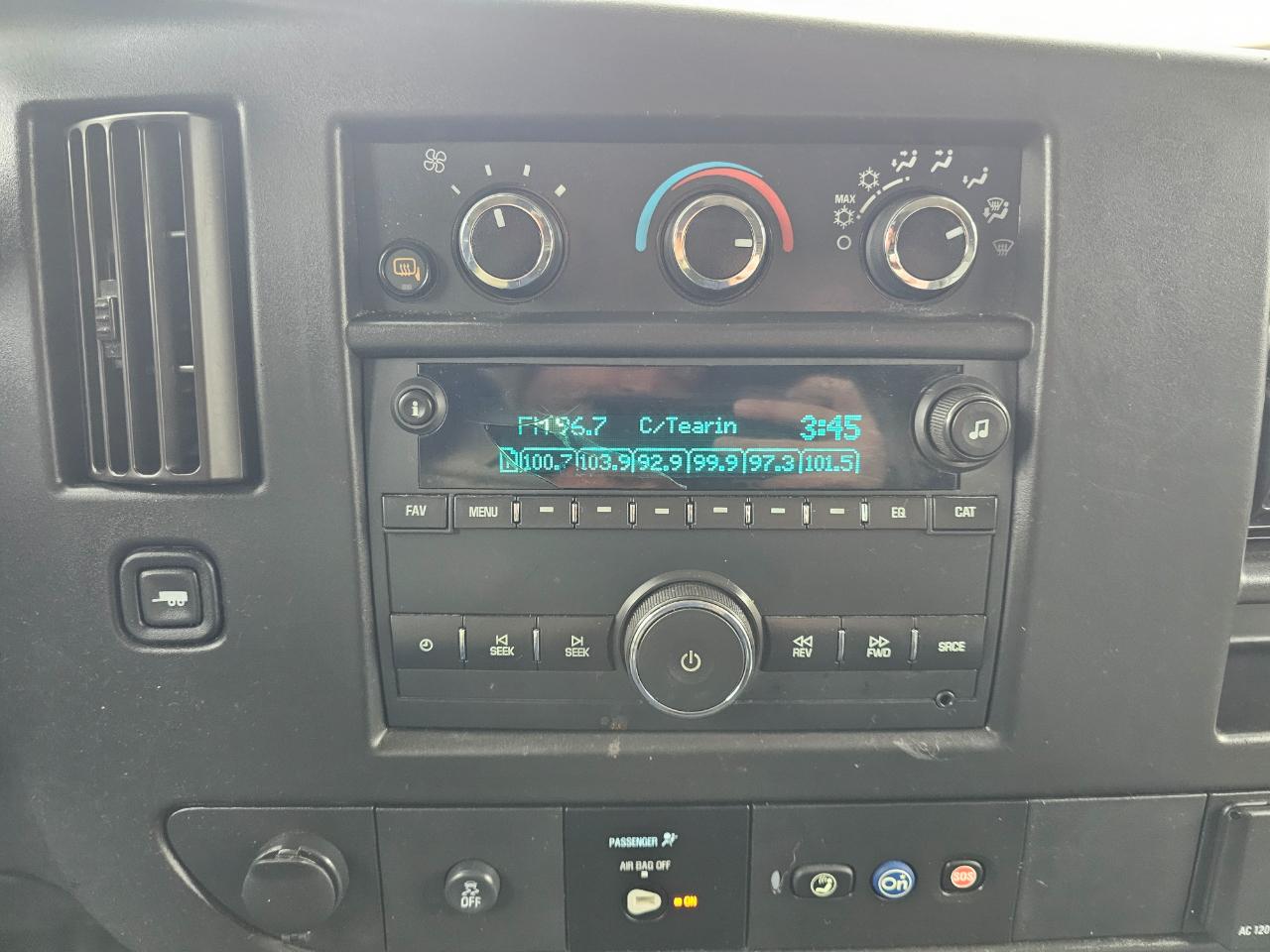 Chevrolet Express Passenger RWD 3500 155" LS 2020