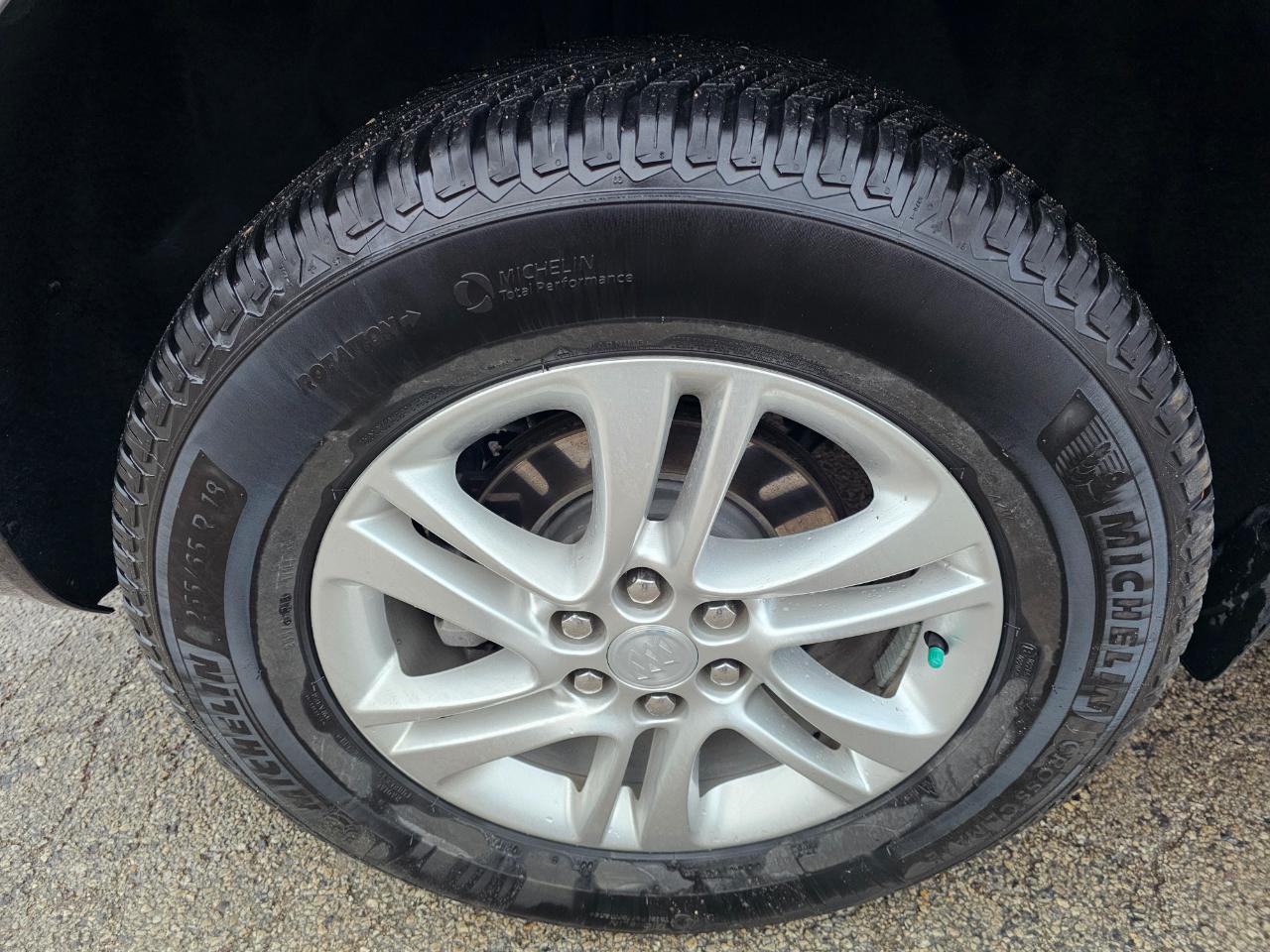 Buick Enclave AWD 4dr Essence 2020