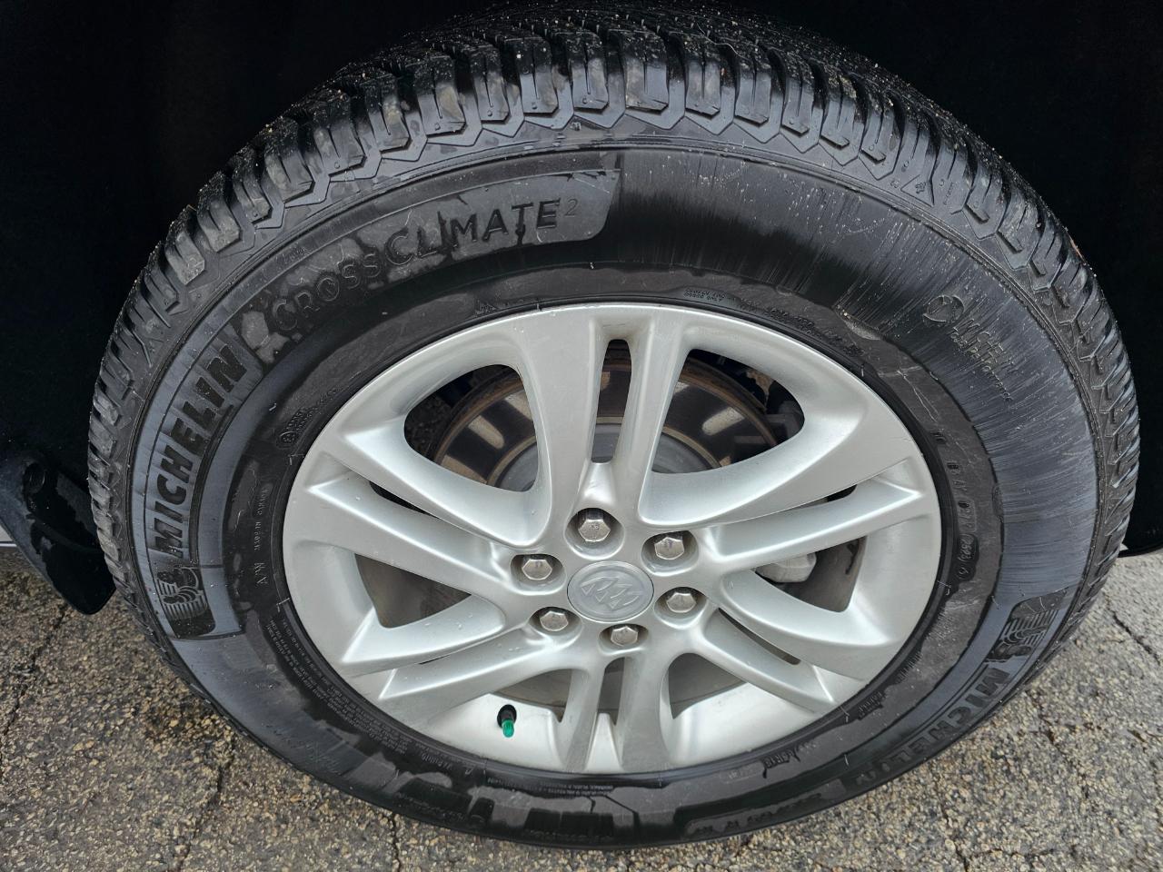 Buick Enclave AWD 4dr Essence 2020