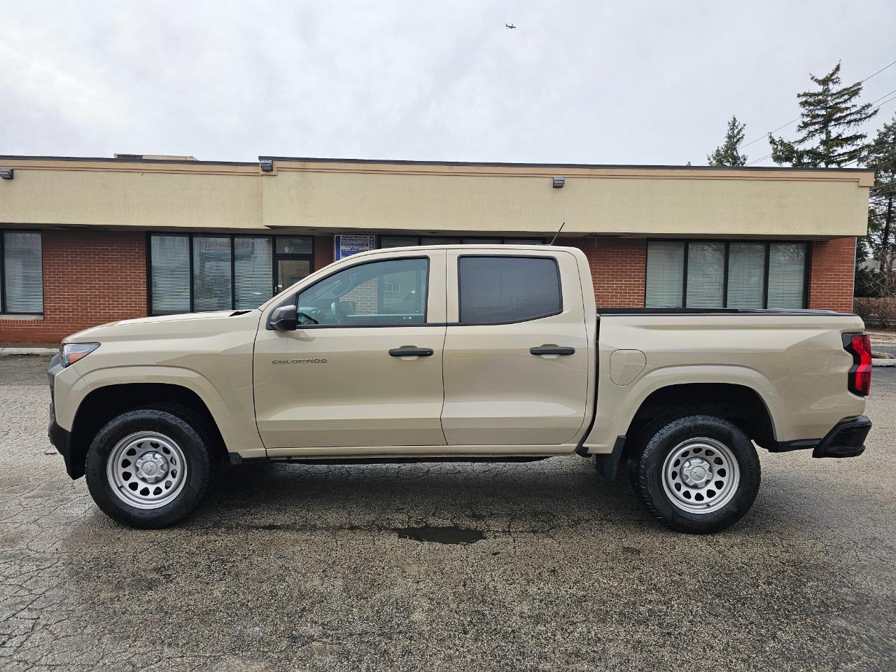 Chevrolet Colorado 2WD Crew Cab WT 2024