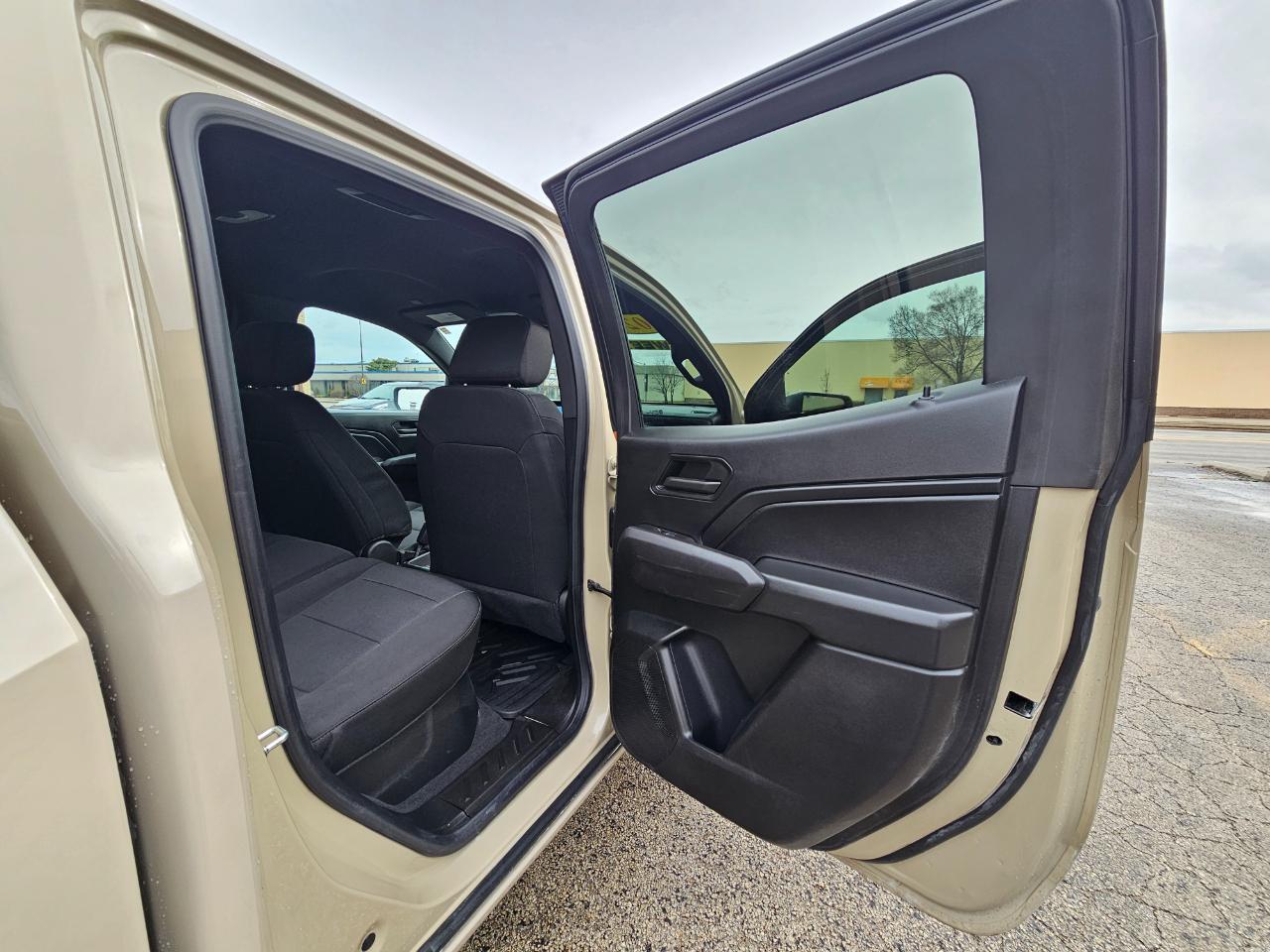 Chevrolet Colorado 2WD Crew Cab WT 2024