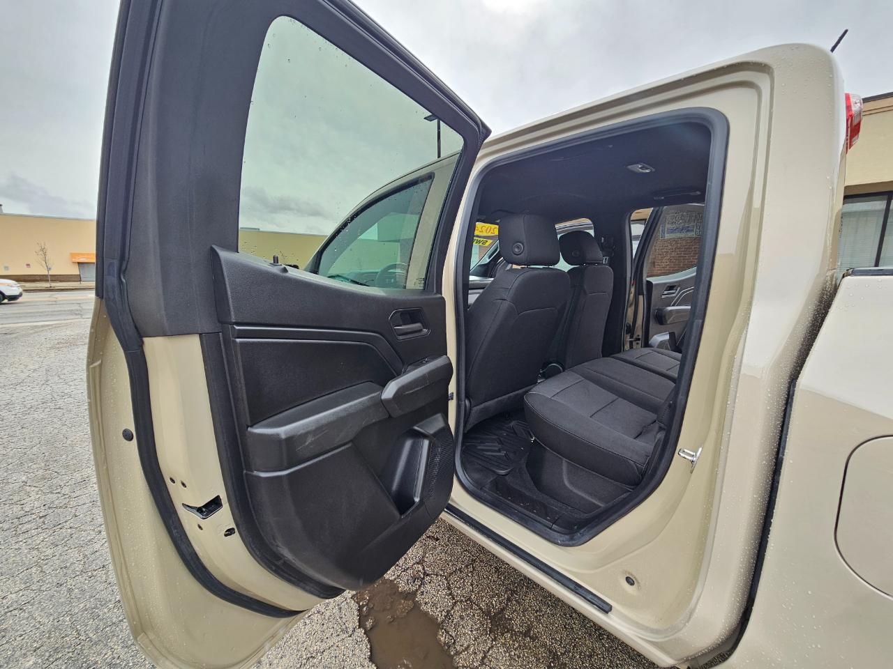 Chevrolet Colorado 2WD Crew Cab WT 2024