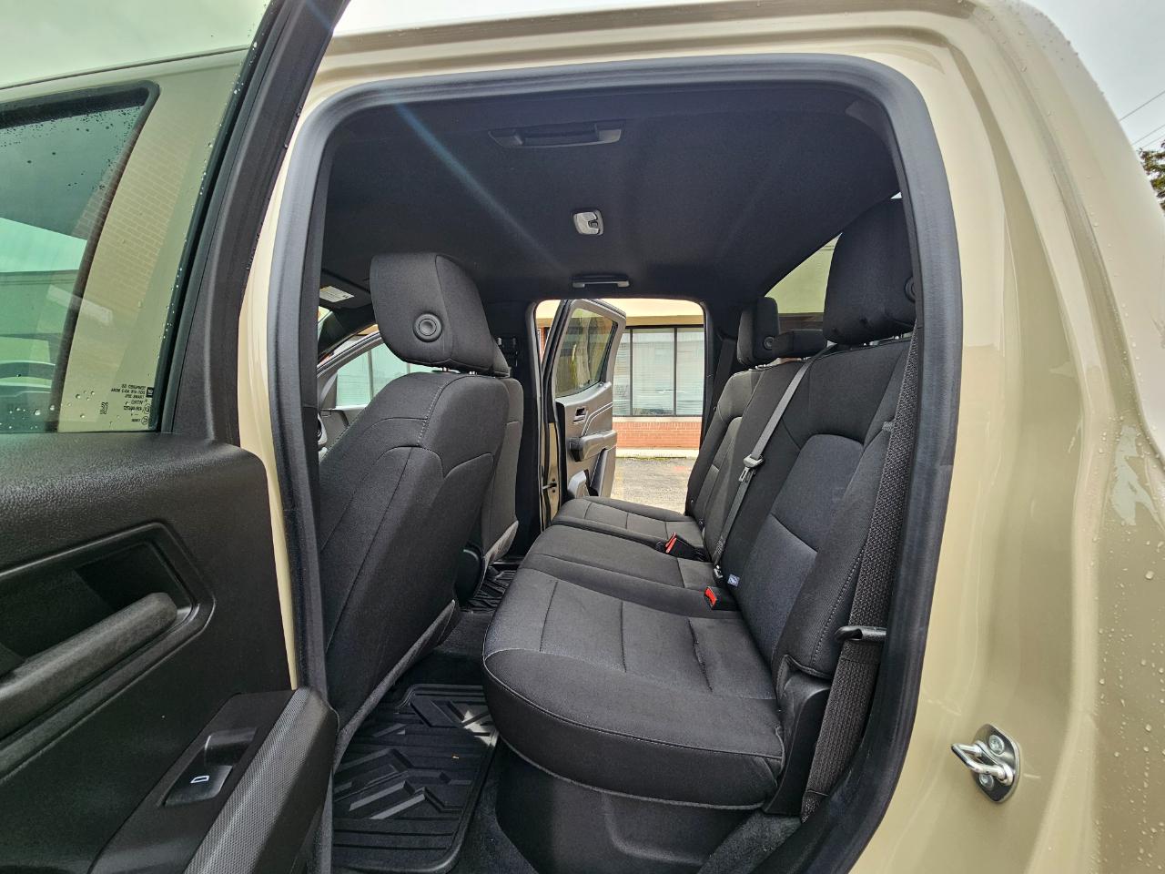 Chevrolet Colorado 2WD Crew Cab WT 2024