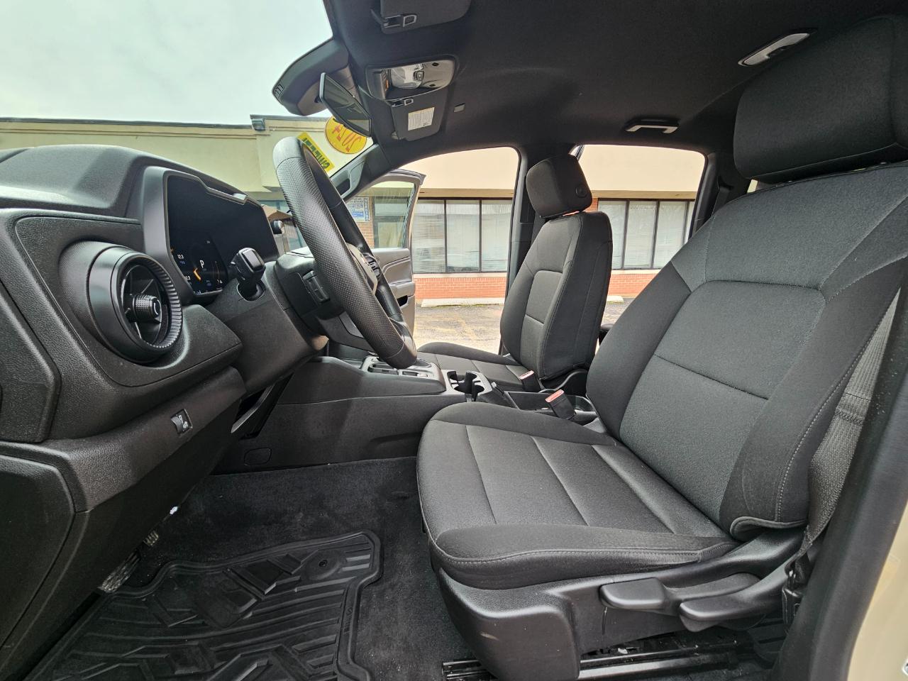 Chevrolet Colorado 2WD Crew Cab WT 2024