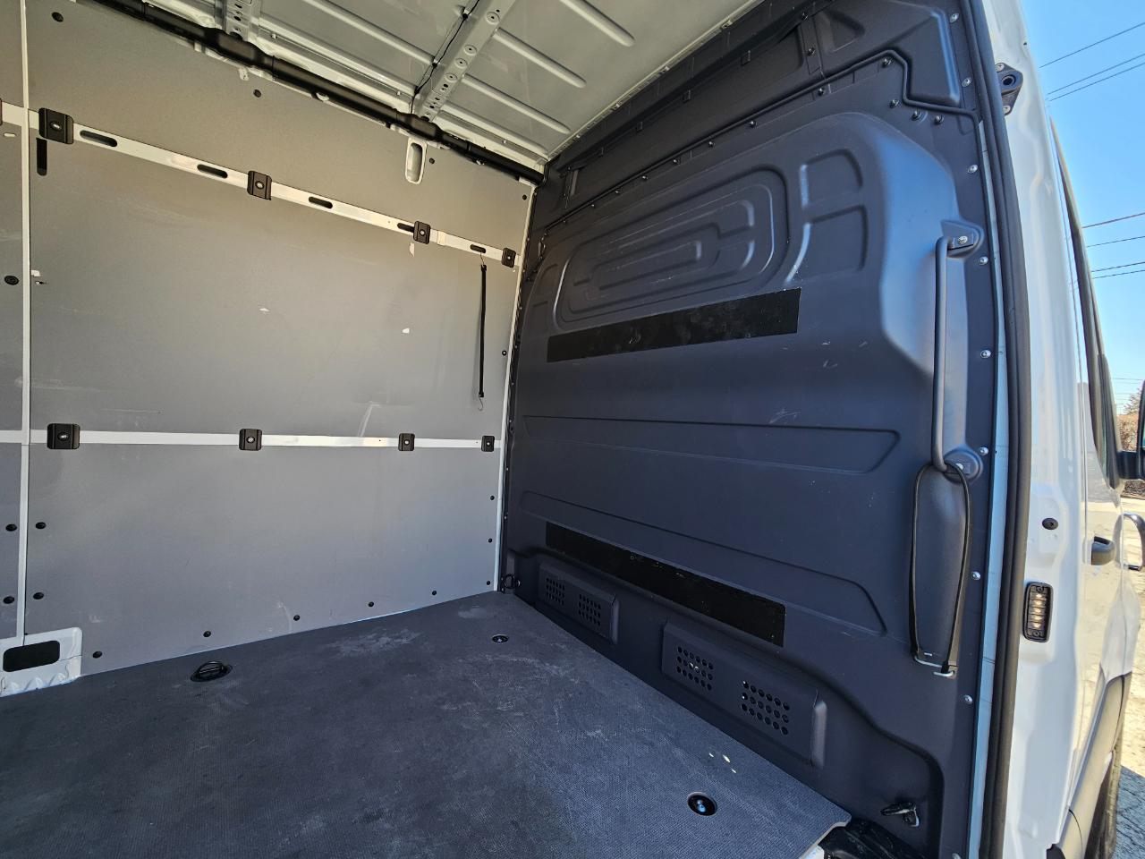 Mercedes-Benz Sprinter Cargo Van 2500 High Roof I4 Diesel 170" Extended RWD 2024