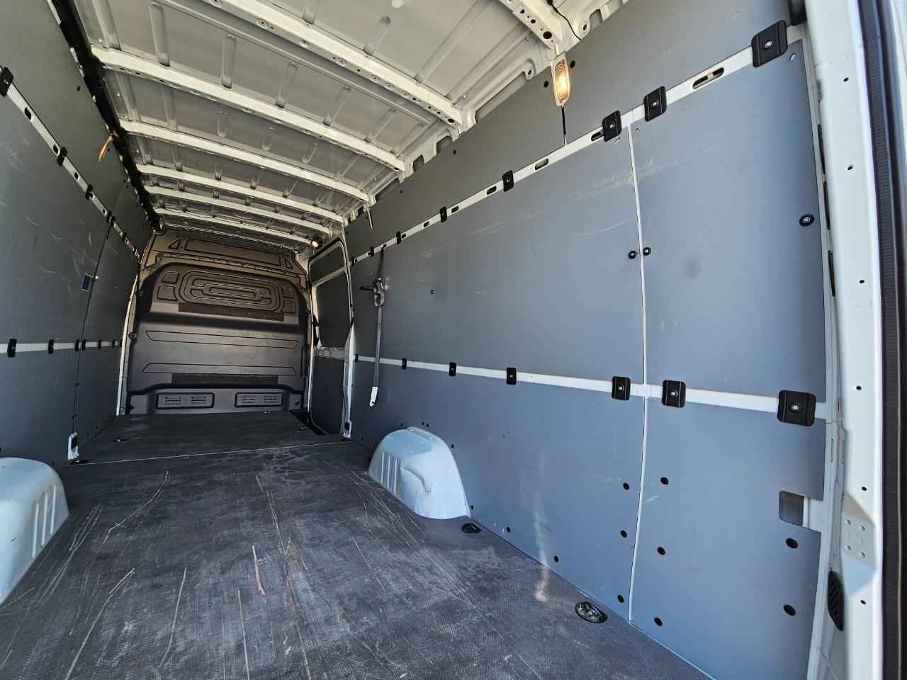 Mercedes-Benz Sprinter Cargo Van 2500 High Roof I4 Diesel 170" Extended RWD 2024