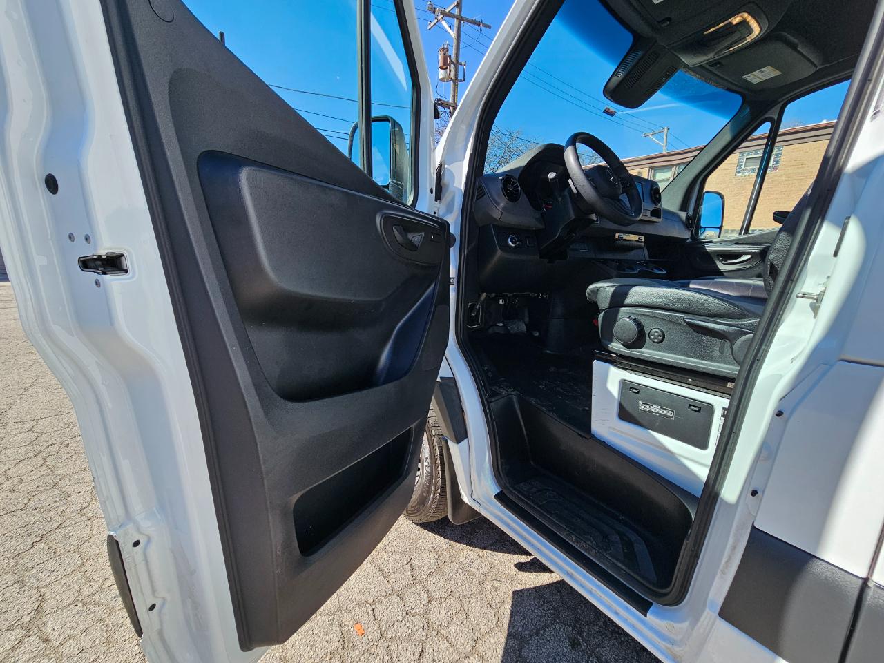 Mercedes-Benz Sprinter Cargo Van 2500 High Roof I4 Diesel 170" Extended RWD 2024