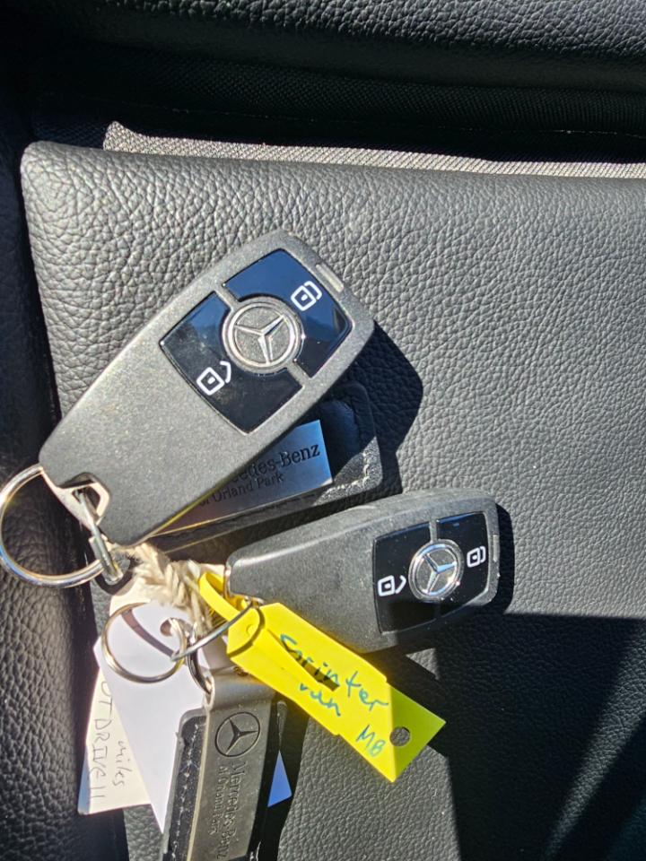 Mercedes-Benz Sprinter Cargo Van 2500 High Roof I4 Diesel 170" Extended RWD 2024