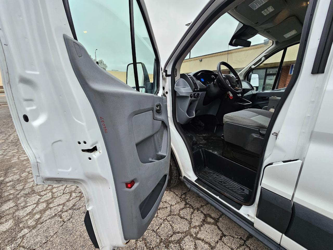 Ford Transit Van T-250 148" Low Rf 9000 GVWR Sliding RH Dr 2017