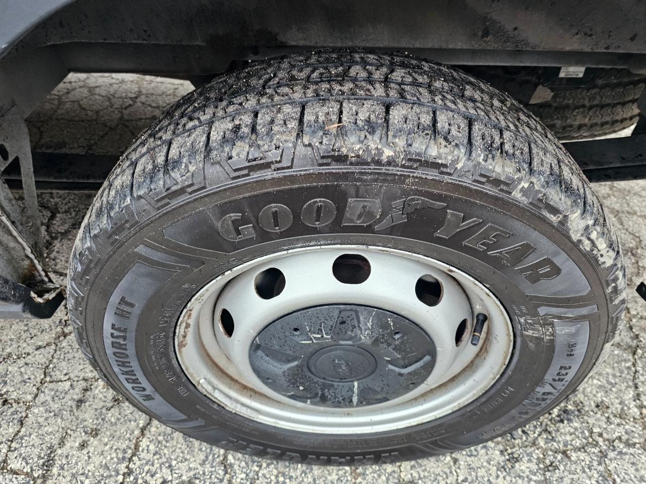 Ford Transit Van T-250 148" Low Rf 9000 GVWR Sliding RH Dr 2017