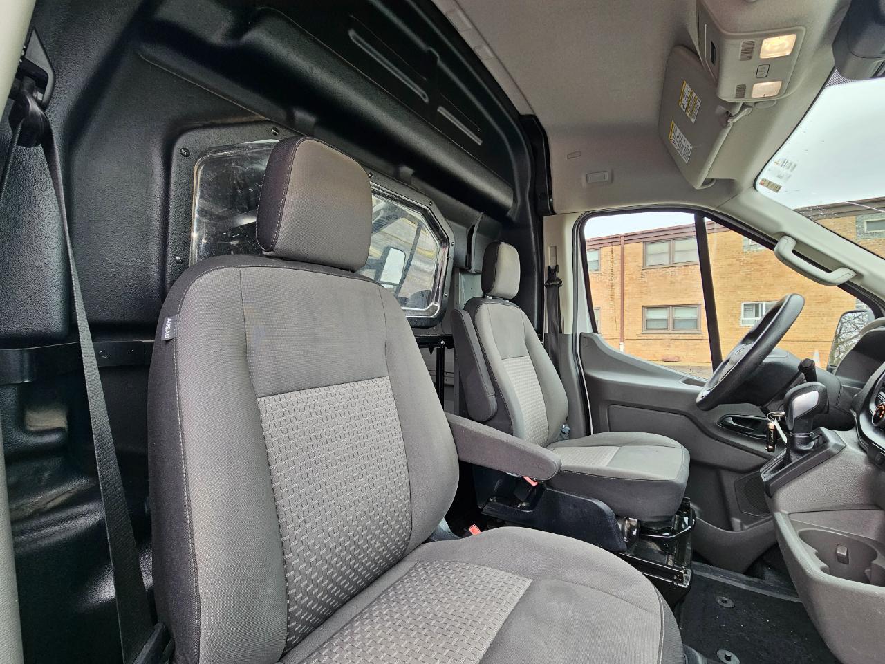 Ford Transit Cargo Van T-350 148" Med Rf 9500 GVWR RWD 2022