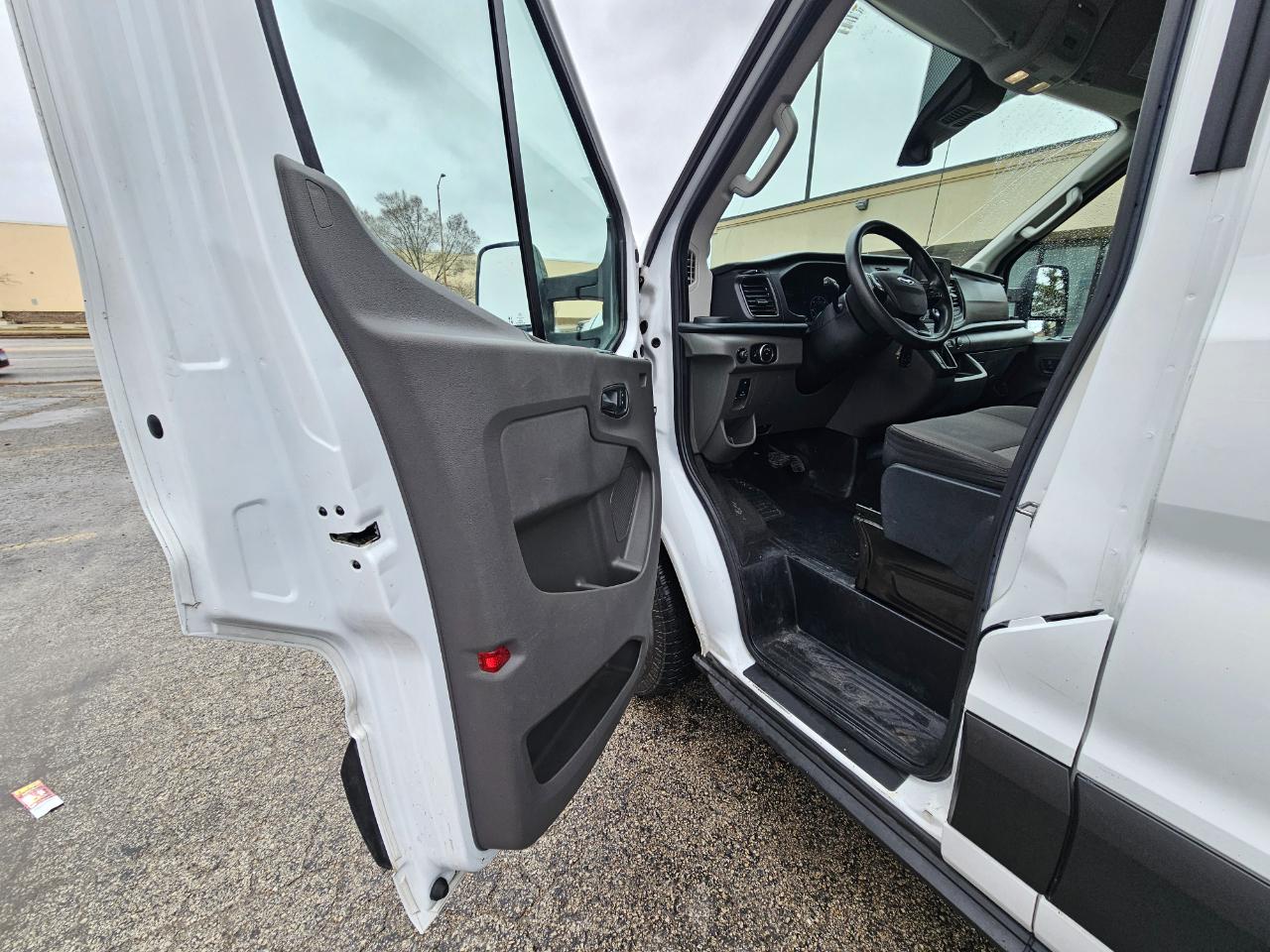 Ford Transit Cargo Van T-350 148" Med Rf 9500 GVWR RWD 2022