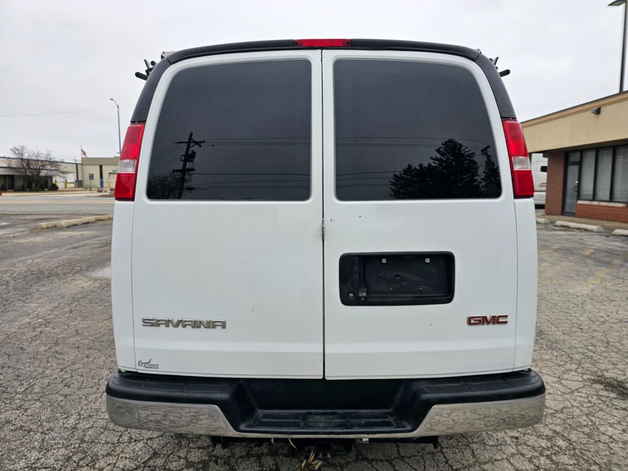 GMC Savana Cargo Van RWD 2500 155" 2019