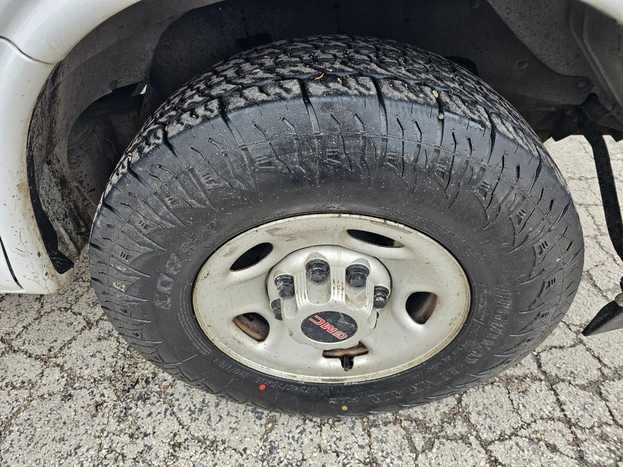 GMC Savana Cargo Van RWD 2500 155" 2019