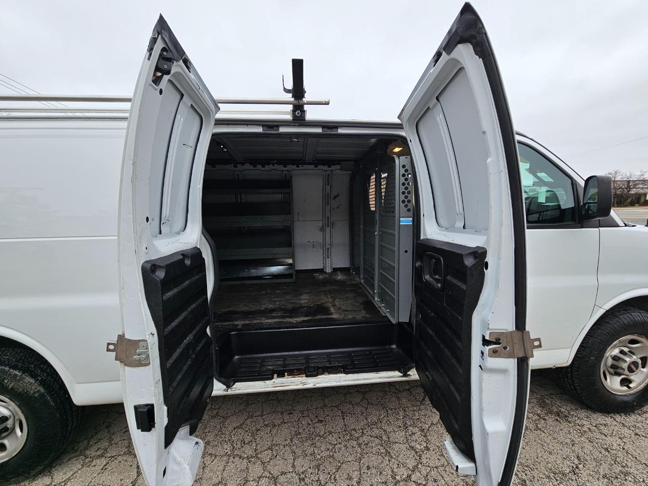 GMC Savana Cargo Van RWD 2500 155" 2019