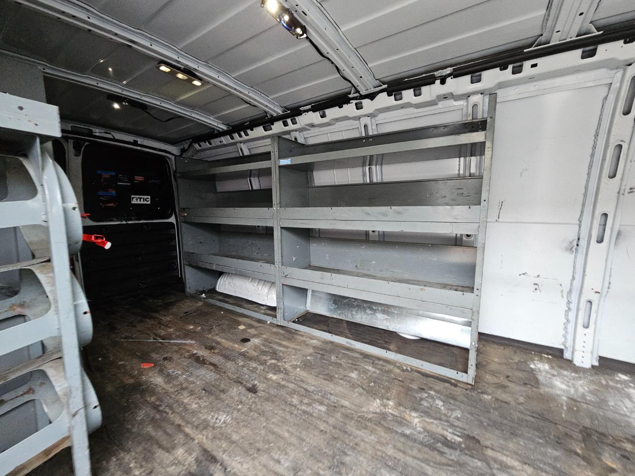 GMC Savana Cargo Van RWD 2500 155" 2019