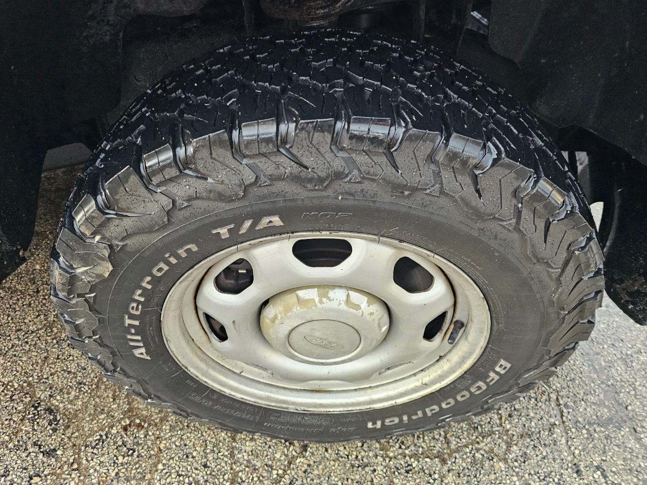 Ford F-150 2WD Reg Cab 126" STX 2014