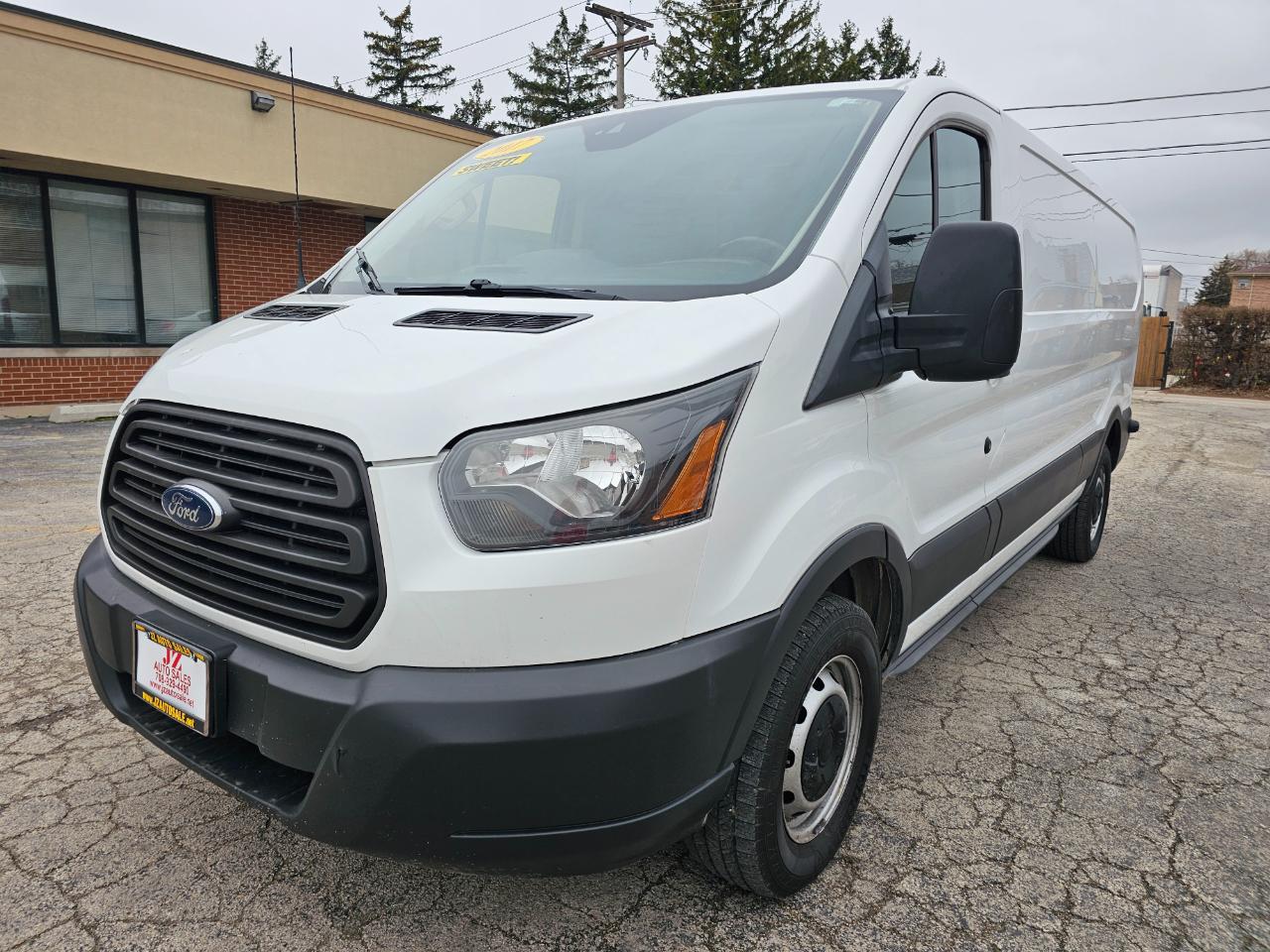 Ford Transit Van T-250 148" Low Rf 9000 GVWR Swing-Out RH Dr 2017