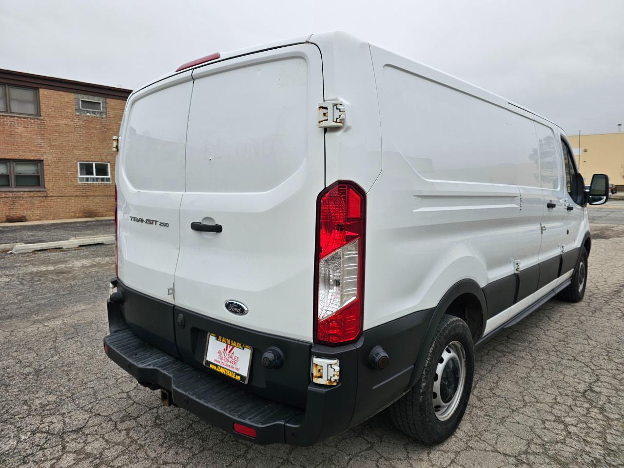 Ford Transit Van T-250 148" Low Rf 9000 GVWR Swing-Out RH Dr 2017