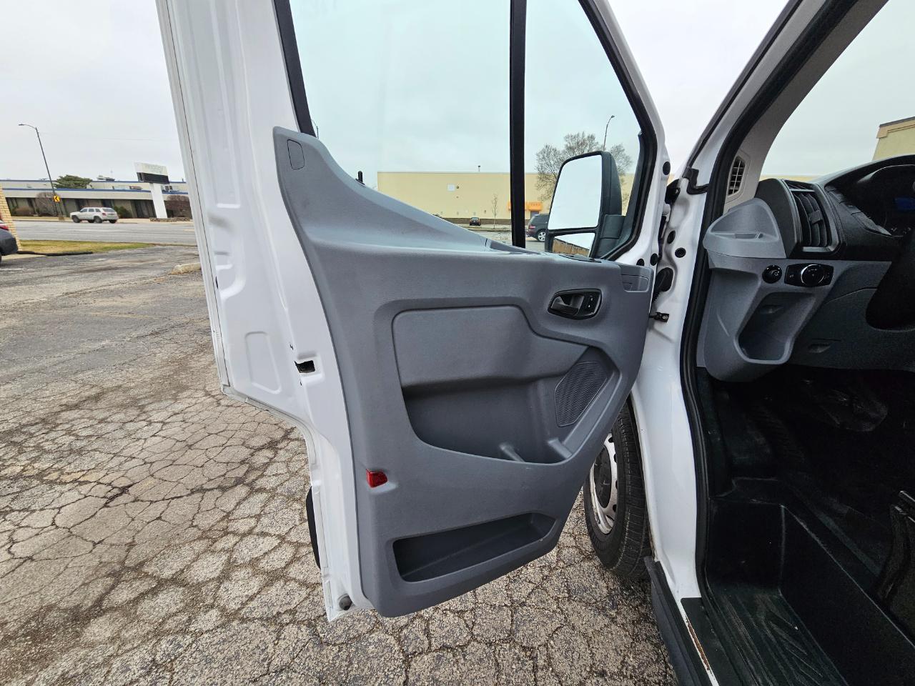 Ford Transit Van T-250 148" Low Rf 9000 GVWR Swing-Out RH Dr 2017