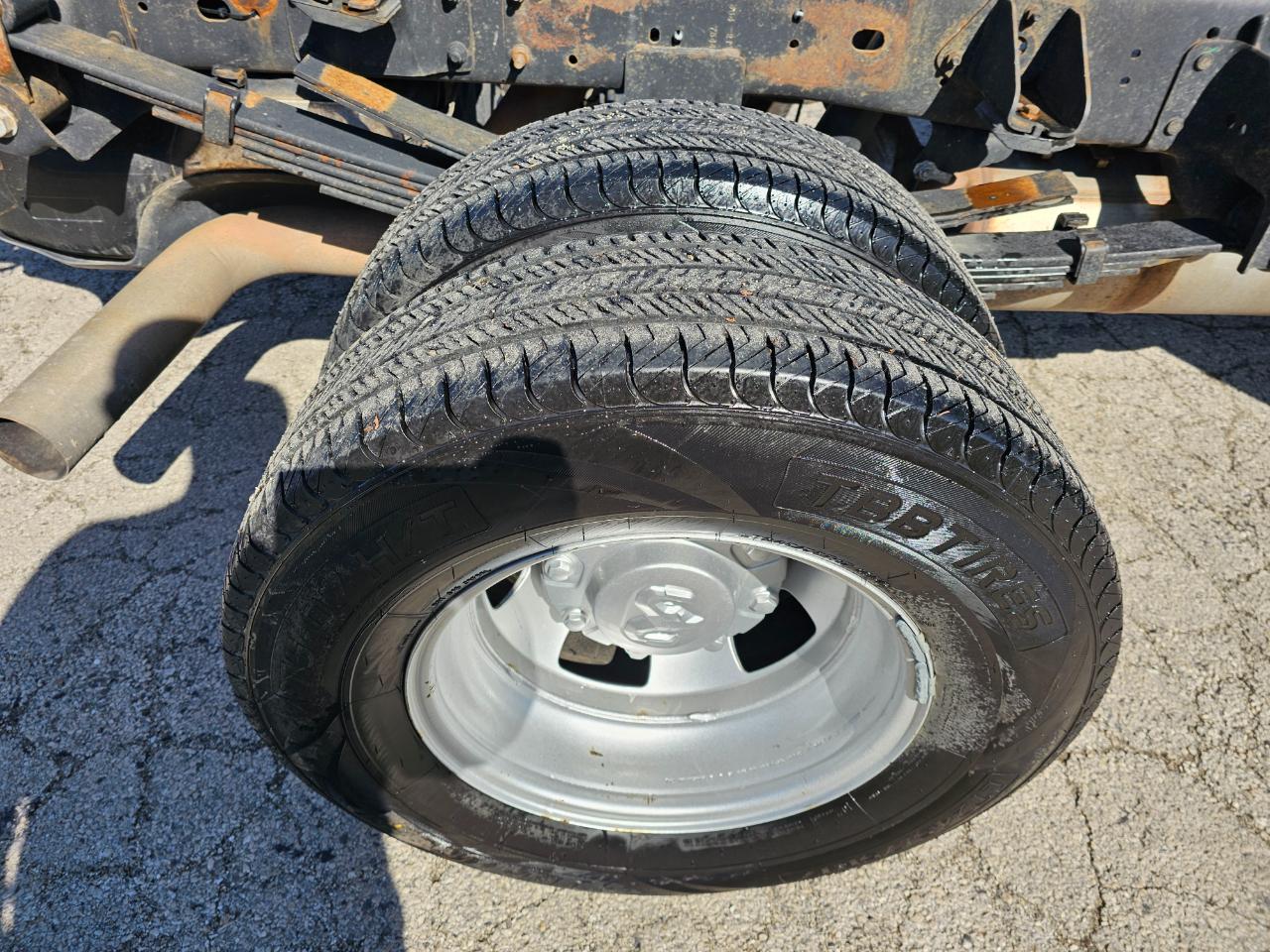 RAM 3500 Chassis Cab Tradesman 2WD Crew Cab 60" CA 172.4" WB 2022