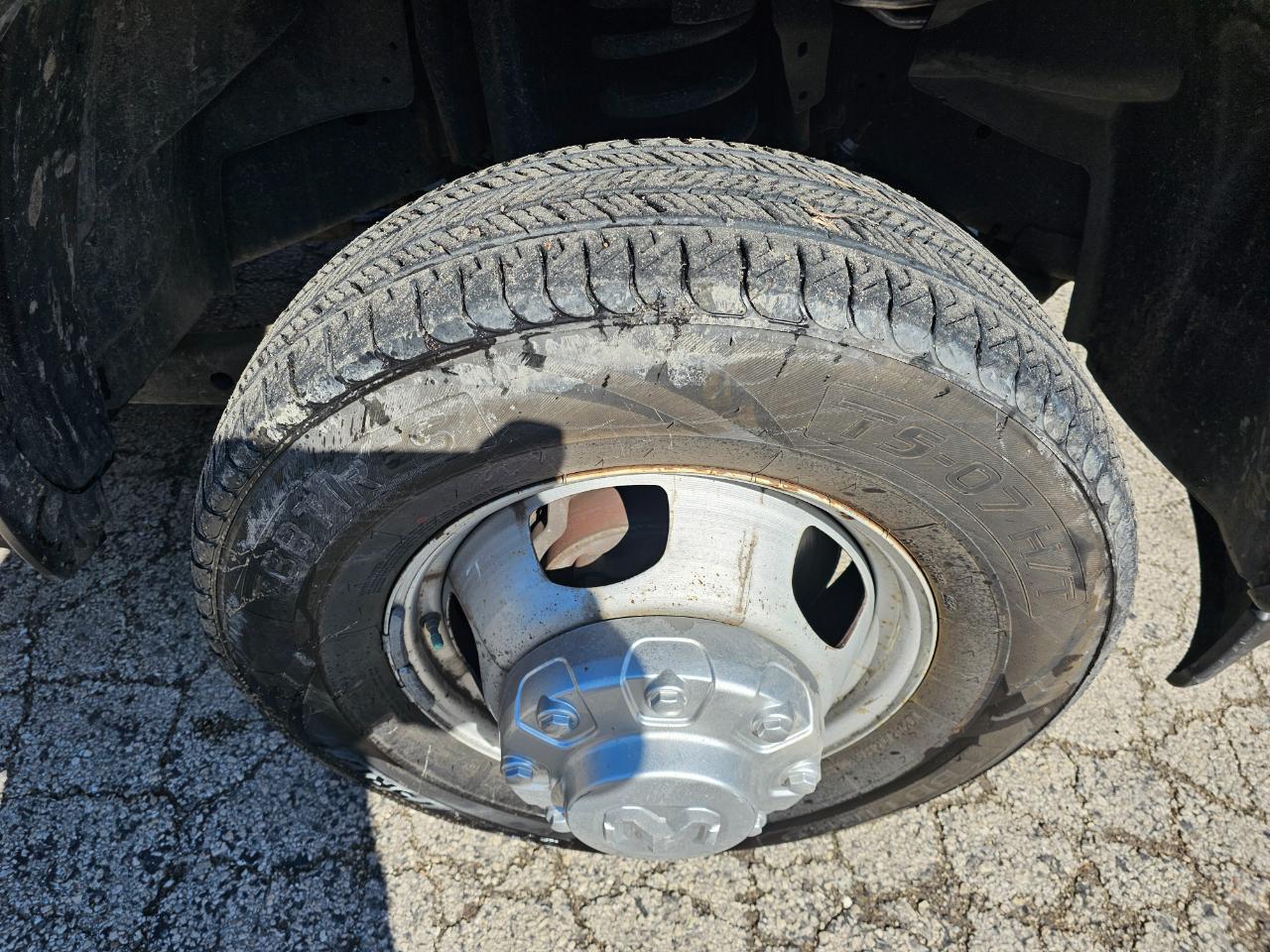 RAM 3500 Chassis Cab Tradesman 2WD Crew Cab 60" CA 172.4" WB 2022