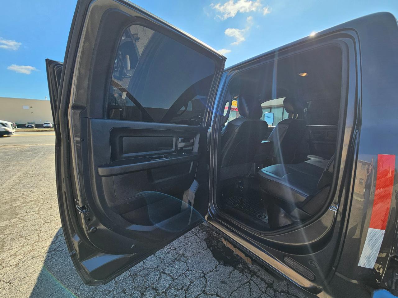 RAM 3500 Chassis Cab Tradesman 2WD Crew Cab 60" CA 172.4" WB 2022