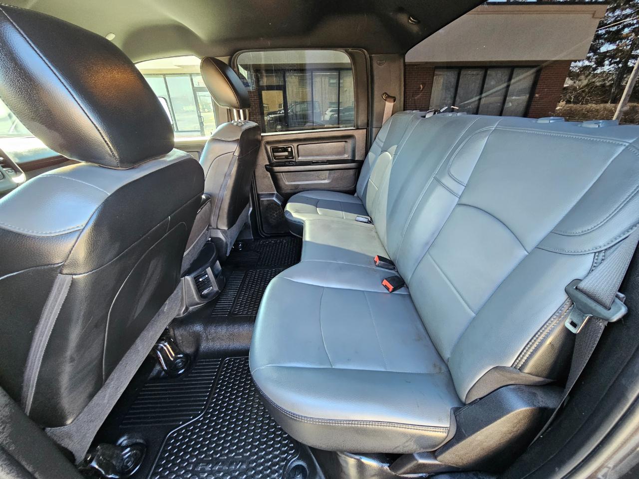 RAM 3500 Chassis Cab Tradesman 2WD Crew Cab 60" CA 172.4" WB 2022