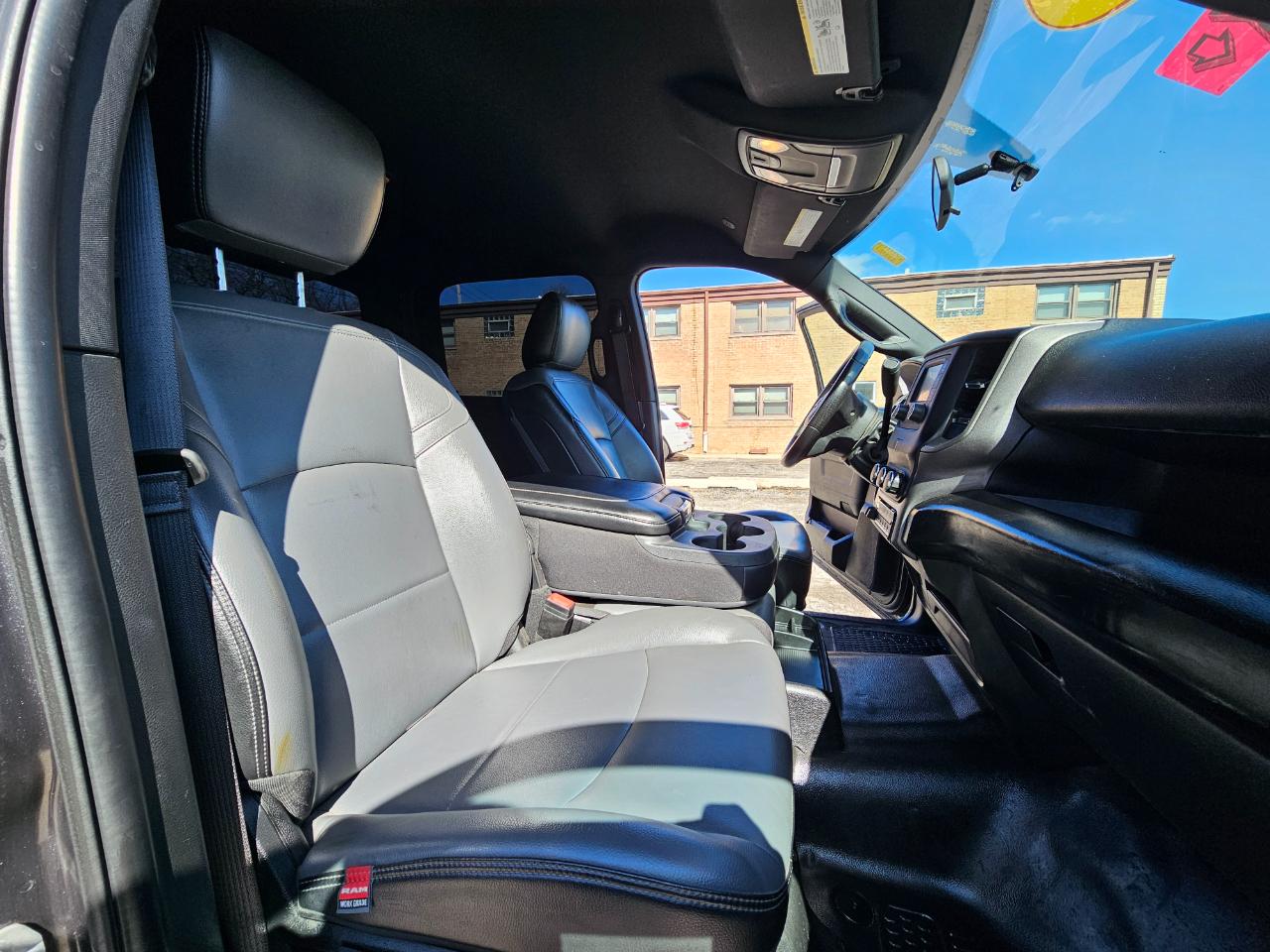 RAM 3500 Chassis Cab Tradesman 2WD Crew Cab 60" CA 172.4" WB 2022