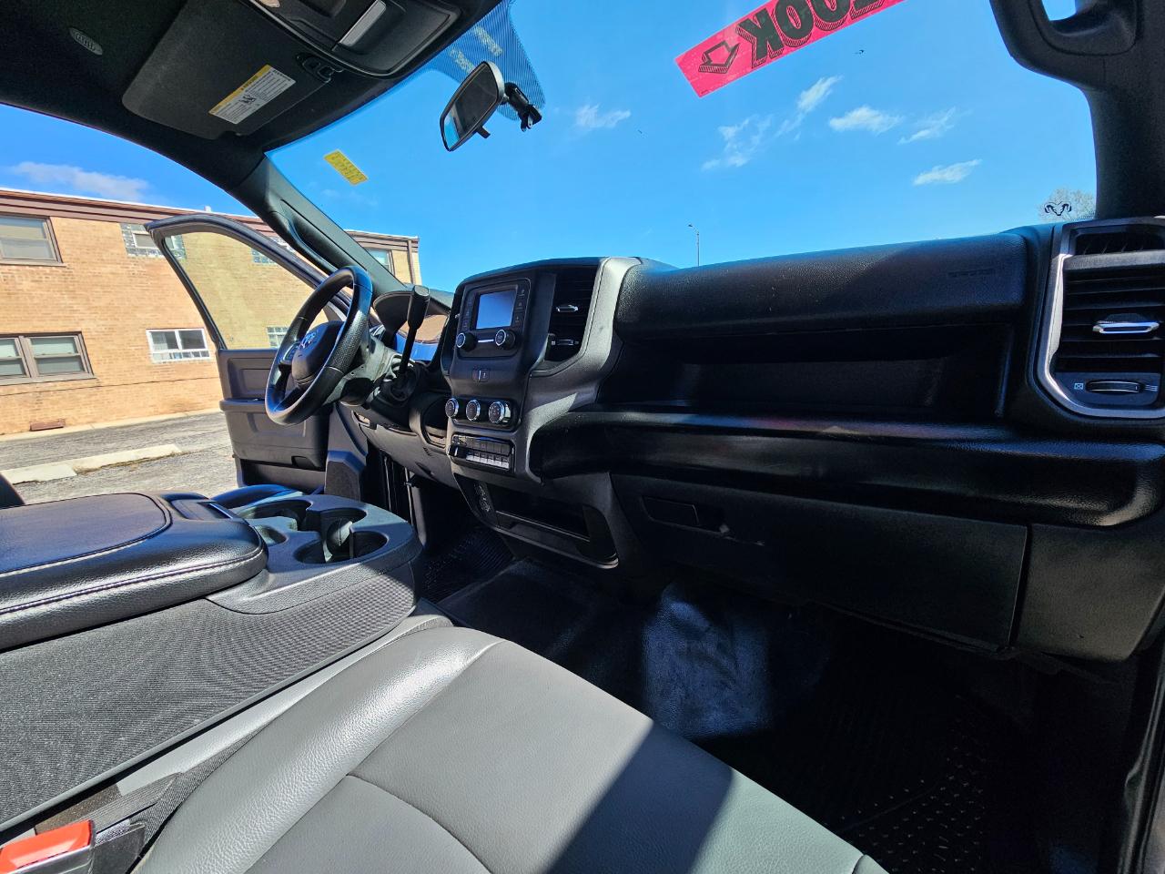 RAM 3500 Chassis Cab Tradesman 2WD Crew Cab 60" CA 172.4" WB 2022