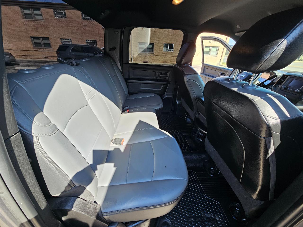 RAM 3500 Chassis Cab Tradesman 2WD Crew Cab 60" CA 172.4" WB 2022